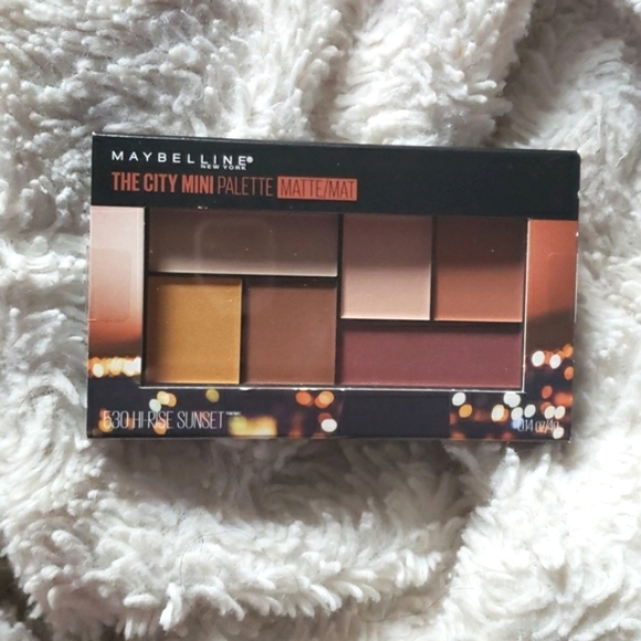 Maybelline Other - nwt. / nib maybelline THE CITY MINI PALETTE. matte | free add on**